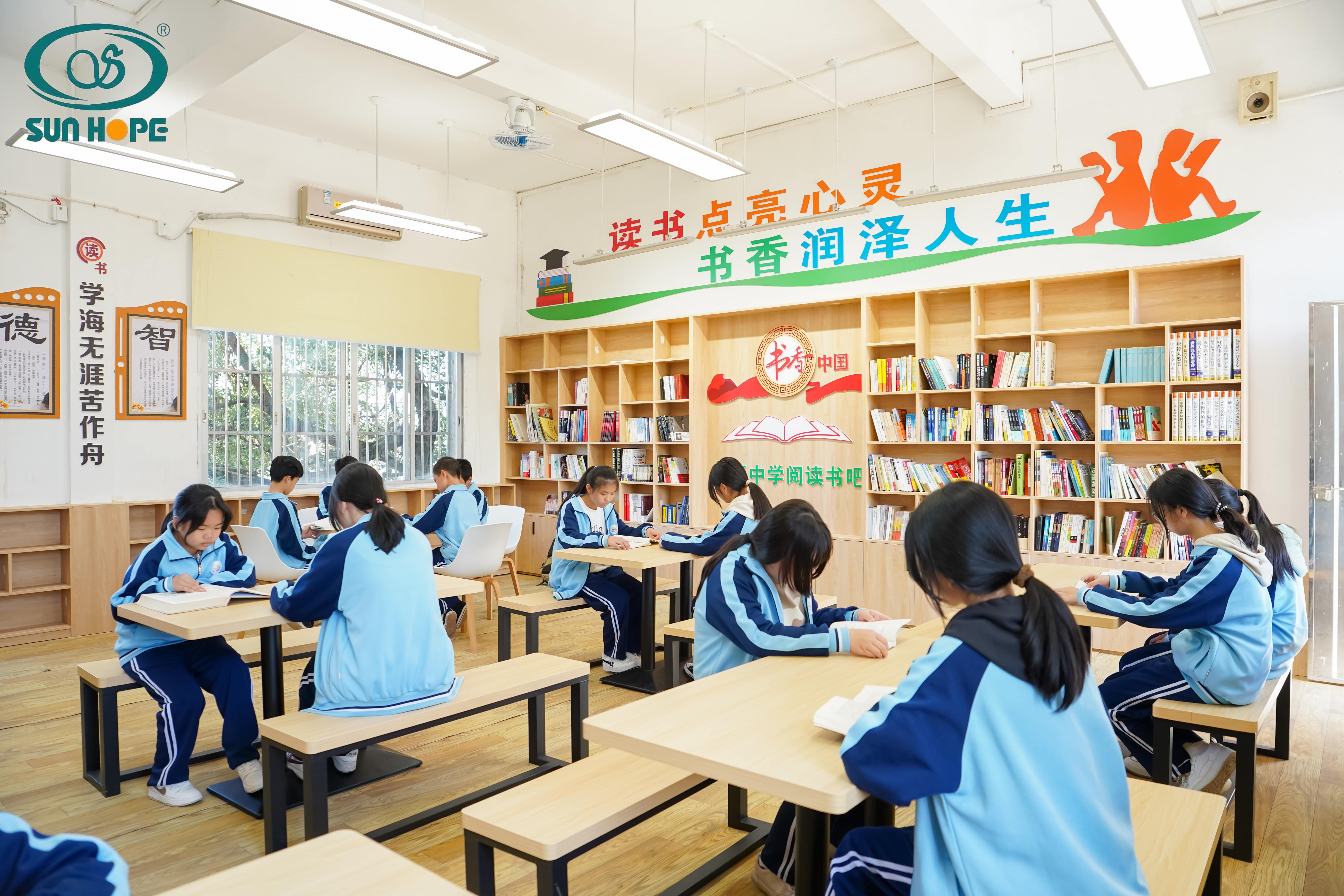 天津高校大学生记者走进乐玩网页版登录入口公益小学开展“书香悦读,筑梦成长”活动 天津高校大学生记者走进乐玩网页版登录入口公益小学开展“书香悦读,筑梦成长”活动